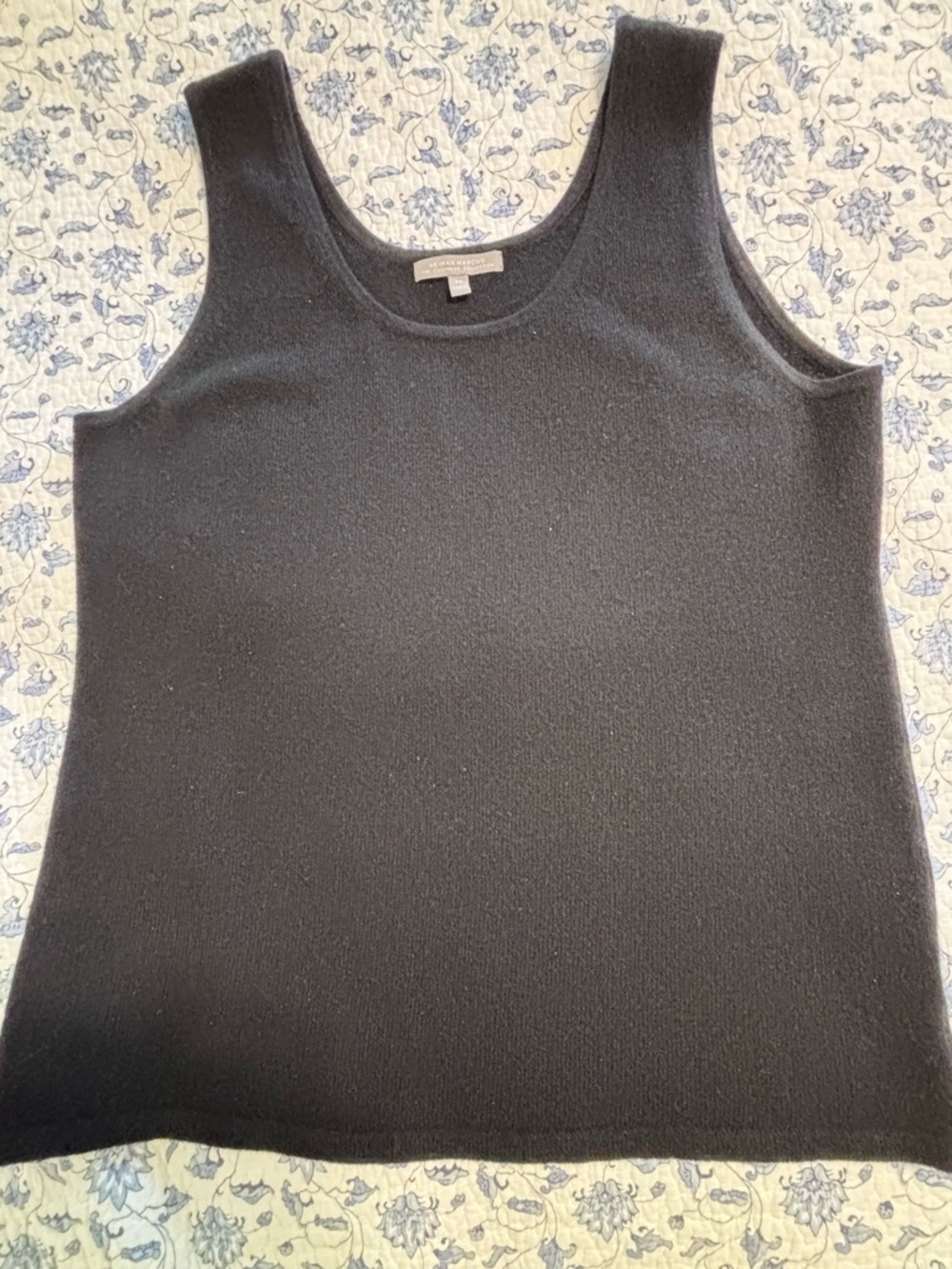 Neiman Marcus The Cashmere Collection Black
Cashmere Tank Top Plus size 2X Layer - Picture 3 of 8